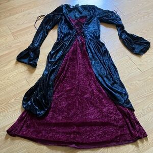 Elegant Black and Red V-Neck Bell Sleeve Gown